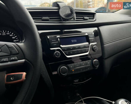 Серый Ниссан ИксТрейл, объемом двигателя 2 л и пробегом 85 тыс. км за 22900 $, фото 23 на Automoto.ua