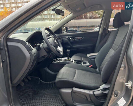 Серый Ниссан ИксТрейл, объемом двигателя 2 л и пробегом 85 тыс. км за 22900 $, фото 8 на Automoto.ua