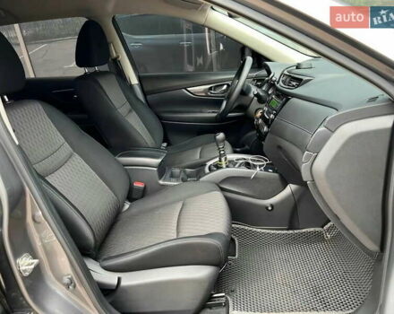 Серый Ниссан ИксТрейл, объемом двигателя 2 л и пробегом 85 тыс. км за 19500 $, фото 24 на Automoto.ua