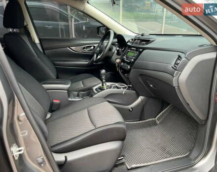 Серый Ниссан ИксТрейл, объемом двигателя 2 л и пробегом 85 тыс. км за 19500 $, фото 23 на Automoto.ua