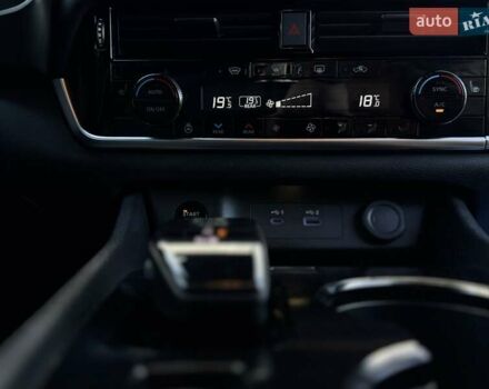 Серый Ниссан ИксТрейл, объемом двигателя 1.5 л и пробегом 12 тыс. км за 35990 $, фото 91 на Automoto.ua