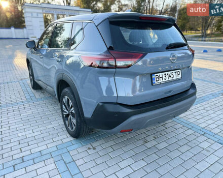 Сірий Ніссан ІксТрейл, об'ємом двигуна 1.5 л та пробігом 25 тис. км за 30200 $, фото 2 на Automoto.ua