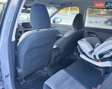 Сірий Ніссан ІксТрейл, об'ємом двигуна 1.5 л та пробігом 25 тис. км за 30200 $, фото 5 на Automoto.ua