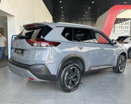 Сірий Ніссан ІксТрейл, об'ємом двигуна 0 л та пробігом 0 тис. км за 44303 $, фото 1 на Automoto.ua