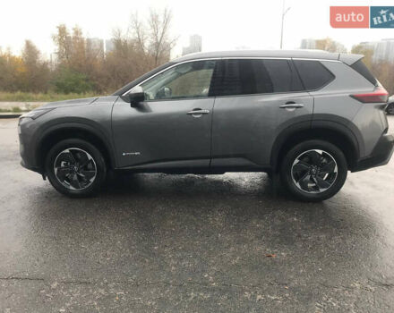 Серый Ниссан ИксТрейл, объемом двигателя 1.5 л и пробегом 1 тыс. км за 40950 $, фото 2 на Automoto.ua