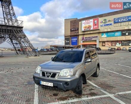 Серый Ниссан ИксТрейл, объемом двигателя 2.2 л и пробегом 295 тыс. км за 6400 $, фото 1 на Automoto.ua
