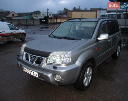 Сірий Ніссан ІксТрейл, об'ємом двигуна 2 л та пробігом 197 тис. км за 6500 $, фото 1 на Automoto.ua