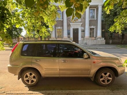 Ниссан ИксТрейл 2002 в Славянске на Automoto.ua Серый Ниссан ИксТрейл, объемом двигателя 2 л и пробегом 346 тыс. км за 6500 $, фото 1 на Automoto.ua