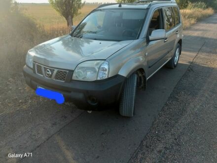Ниссан ИксТрейл 2002 в Сарнах на Automoto.ua Серый Ниссан ИксТрейл, объемом двигателя 2 л и пробегом 285 тыс. км за 2500 $, фото 1 на Automoto.ua