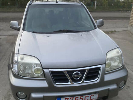 Ниссан ИксТрейл 2003 в Новониколаевке на Automoto.ua Серый Ниссан ИксТрейл, объемом двигателя 2.2 л и пробегом 385 тыс. км за 4200 $, фото 1 на Automoto.ua