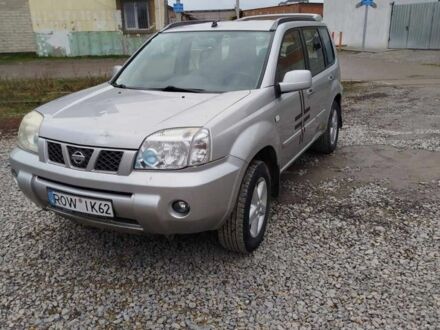 Серый Ниссан ИксТрейл, объемом двигателя 2.2 л и пробегом 370 тыс. км за 3300 $, фото 1 на Automoto.ua