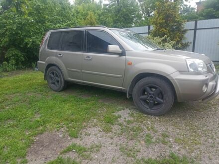 Ніссан ІксТрейл 2003 у Василькове на Automoto.ua Сірий Ніссан ІксТрейл, об'ємом двигуна 0 л та пробігом 500 тис. км за 4600 $, фото 1 на Automoto.ua