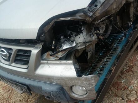 Серый Ниссан ИксТрейл, объемом двигателя 0 л и пробегом 300 тыс. км за 2500 $, фото 1 на Automoto.ua