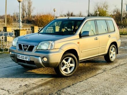 Серый Ниссан ИксТрейл, объемом двигателя 2.2 л и пробегом 280 тыс. км за 3750 $, фото 1 на Automoto.ua