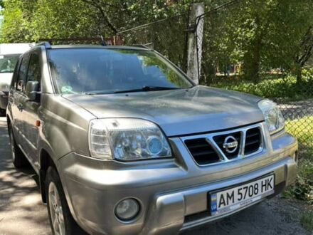 Серый Ниссан ИксТрейл, объемом двигателя 2.2 л и пробегом 281 тыс. км за 6000 $, фото 1 на Automoto.ua