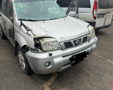 Серый Ниссан ИксТрейл, объемом двигателя 2.5 л и пробегом 420 тыс. км за 1500 $, фото 1 на Automoto.ua