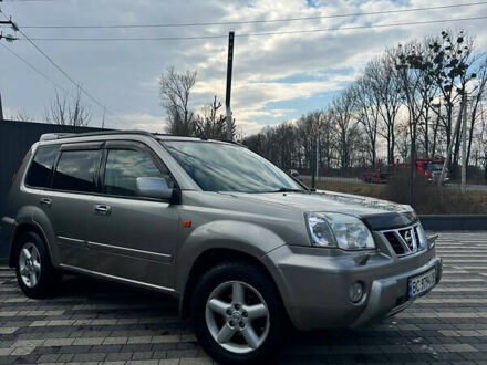 Ніссан ІксТрейл 2003 у Львові на Automoto.ua Сірий Ніссан ІксТрейл, об'ємом двигуна 2 л та пробігом 313 тис. км за 6000 $, фото 1 на Automoto.ua