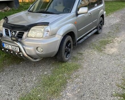 Сірий Ніссан ІксТрейл, об'ємом двигуна 2 л та пробігом 320 тис. км за 3500 $, фото 1 на Automoto.ua