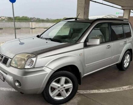 Серый Ниссан ИксТрейл, объемом двигателя 2.2 л и пробегом 300 тыс. км за 2800 $, фото 1 на Automoto.ua