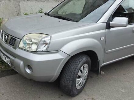 Ніссан ІксТрейл 2004 у Києві на Automoto.ua Сірий Ніссан ІксТрейл, об'ємом двигуна 2.2 л та пробігом 260 тис. км за 2700 $, фото 1 на Automoto.ua