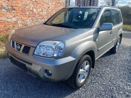 Серый Ниссан ИксТрейл, объемом двигателя 2.2 л и пробегом 220 тыс. км за 4100 $, фото 1 на Automoto.ua