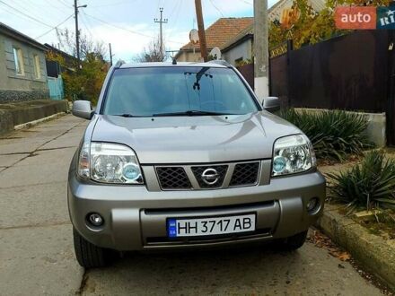 Серый Ниссан ИксТрейл, объемом двигателя 2.2 л и пробегом 240 тыс. км за 6700 $, фото 1 на Automoto.ua
