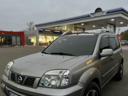 Серый Ниссан ИксТрейл, объемом двигателя 2.2 л и пробегом 415 тыс. км за 2500 $, фото 1 на Automoto.ua