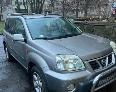 Сірий Ніссан ІксТрейл, об'ємом двигуна 2.2 л та пробігом 300 тис. км за 3799 $, фото 1 на Automoto.ua
