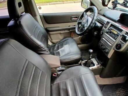 Сірий Ніссан ІксТрейл, об'ємом двигуна 2.2 л та пробігом 359 тис. км за 3000 $, фото 1 на Automoto.ua