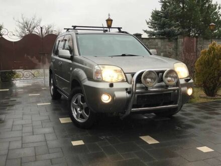 Серый Ниссан ИксТрейл, объемом двигателя 2.2 л и пробегом 188 тыс. км за 3850 $, фото 1 на Automoto.ua