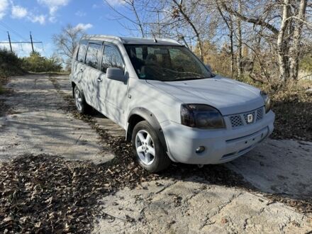 Серый Ниссан ИксТрейл, объемом двигателя 2.2 л и пробегом 320 тыс. км за 5200 $, фото 1 на Automoto.ua
