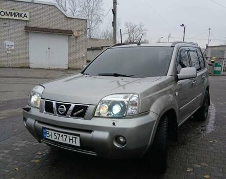 Серый Ниссан ИксТрейл, объемом двигателя 2.2 л и пробегом 302 тыс. км за 4999 $, фото 1 на Automoto.ua