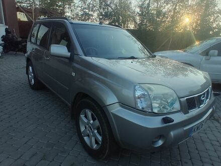 Ниссан ИксТрейл 2005 в Краматорске на Automoto.ua Серый Ниссан ИксТрейл, объемом двигателя 2.2 л и пробегом 139 тыс. км за 3500 $, фото 1 на Automoto.ua