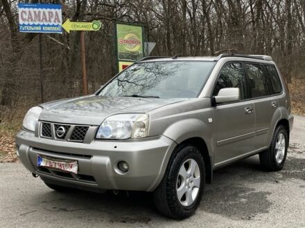 Серый Ниссан ИксТрейл, объемом двигателя 2.2 л и пробегом 290 тыс. км за 3750 $, фото 1 на Automoto.ua