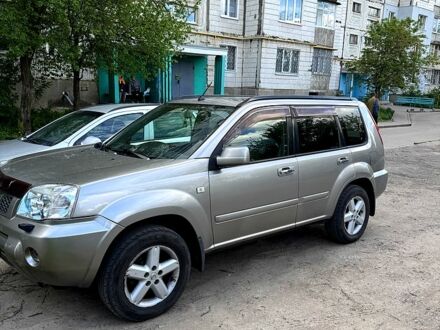 Ниссан ИксТрейл 2005 в Сумах на Automoto.ua Серый Ниссан ИксТрейл, объемом двигателя 2.5 л и пробегом 285 тыс. км за 6500 $, фото 1 на Automoto.ua