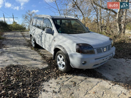 Серый Ниссан ИксТрейл, объемом двигателя 2.18 л и пробегом 320 тыс. км за 4900 $, фото 1 на Automoto.ua