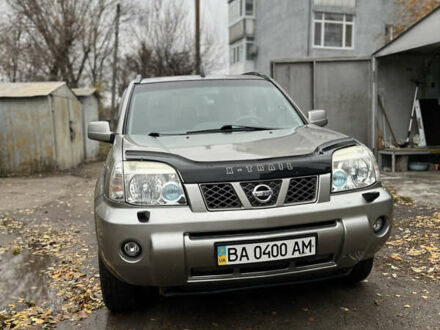Серый Ниссан ИксТрейл, объемом двигателя 2 л и пробегом 170 тыс. км за 7400 $, фото 1 на Automoto.ua