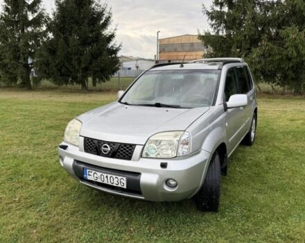 Серый Ниссан ИксТрейл, объемом двигателя 0 л и пробегом 277 тыс. км за 2318 $, фото 1 на Automoto.ua