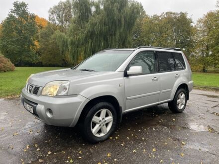 Серый Ниссан ИксТрейл, объемом двигателя 2.2 л и пробегом 287 тыс. км за 4750 $, фото 1 на Automoto.ua