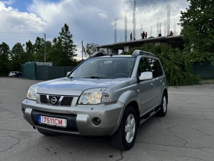 Ніссан ІксТрейл 2005 у Умани на Automoto.ua Сірий Ніссан ІксТрейл, об'ємом двигуна 2.2 л та пробігом 257 тис. км за 4200 $, фото 1 на Automoto.ua