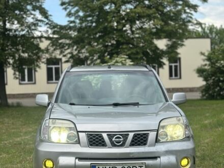 Ниссан ИксТрейл 2005 в Краматорске на Automoto.ua Серый Ниссан ИксТрейл, объемом двигателя 2.2 л и пробегом 250 тыс. км за 3100 $, фото 1 на Automoto.ua