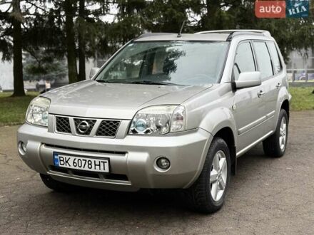 Серый Ниссан ИксТрейл, объемом двигателя 2.18 л и пробегом 280 тыс. км за 5850 $, фото 1 на Automoto.ua