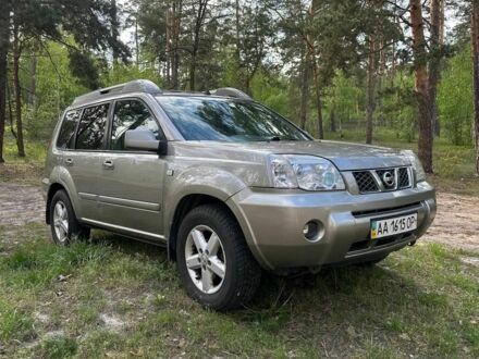 Ніссан ІксТрейл 2005 у Ирпене на Automoto.ua Сірий Ніссан ІксТрейл, об'ємом двигуна 2.5 л та пробігом 298 тис. км за 6200 $, фото 1 на Automoto.ua