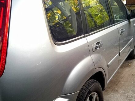 Ниссан ИксТрейл 2005 в Дергачах на Automoto.ua Серый Ниссан ИксТрейл, объемом двигателя 2.2 л и пробегом 0 тыс. км за 5000 $, фото 1 на Automoto.ua