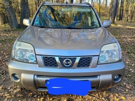 Серый Ниссан ИксТрейл, объемом двигателя 2.2 л и пробегом 313 тыс. км за 4500 $, фото 1 на Automoto.ua