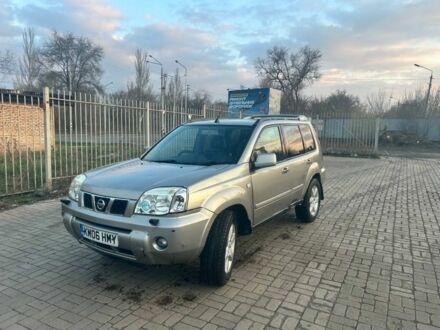 Ниссан ИксТрейл 2005 в Славянске на Automoto.ua Серый Ниссан ИксТрейл, объемом двигателя 2.2 л и пробегом 200 тыс. км за 3100 $, фото 1 на Automoto.ua