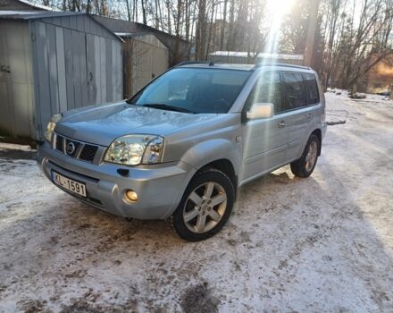 Серый Ниссан ИксТрейл, объемом двигателя 2.2 л и пробегом 320 тыс. км за 4400 $, фото 1 на Automoto.ua