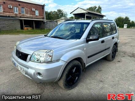 Сірий Ніссан ІксТрейл, об'ємом двигуна 2.2 л та пробігом 251 тис. км за 3600 $, фото 1 на Automoto.ua