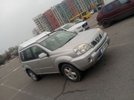 Серый Ниссан ИксТрейл, объемом двигателя 2.2 л и пробегом 290 тыс. км за 3700 $, фото 1 на Automoto.ua