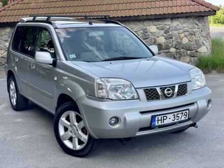Сірий Ніссан ІксТрейл, об'ємом двигуна 2.2 л та пробігом 260 тис. км за 4900 $, фото 1 на Automoto.ua